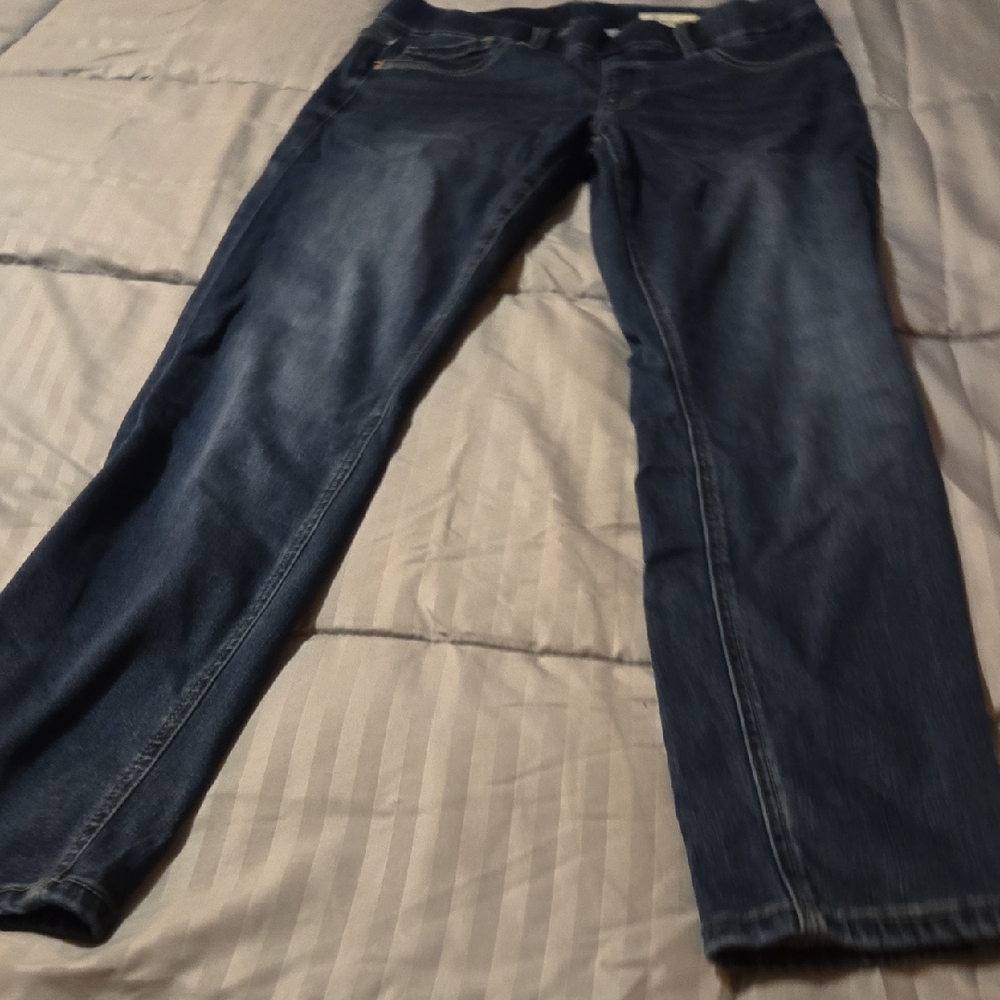 Stylish Indigo Women's Straight Leg Jeans